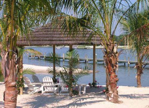 Imagen de la habitación del Hotel The Bay Resort. Foto 2