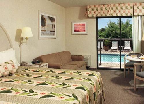 Imagen de la habitación del Hotel The Bay Resort. Foto 12