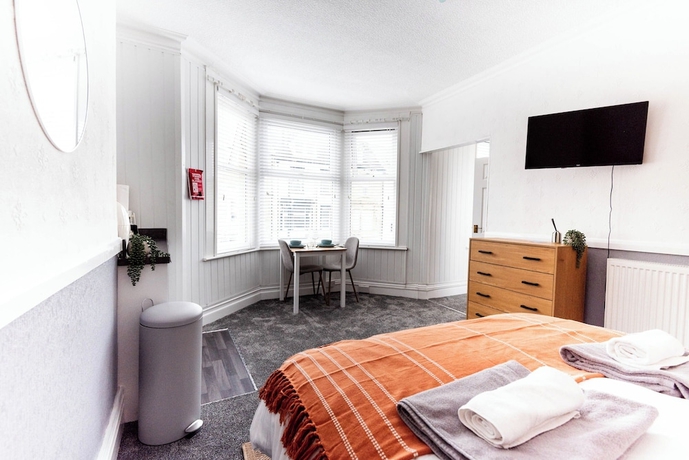 Imagen de la habitación del Hotel The Bay by Guestz. Foto 10