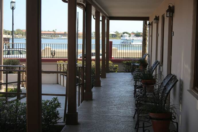 Imagen general del Hotel The Bayfront Inn. Foto 5