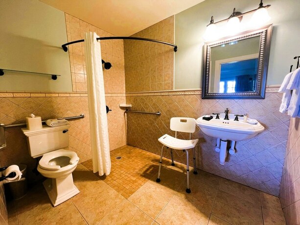 Imagen de la habitación del Hotel The Bayfront Inn. Foto 13