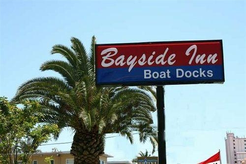 Imagen general del Hotel The Bayside Inn and Marina. Foto 2