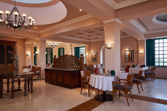 Imagen de los interiores del Hotel The Bayview Taba Heights Resort. Foto 16