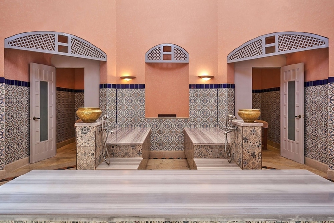 Imagen de los interiores del Hotel The Bayview Taba Heights Resort. Foto 19