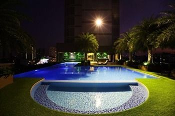 Imagen de los exteriores del Hotel The Bazaar. Foto 7