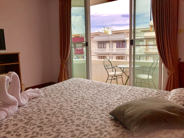 Imagen de la habitación del Hotel The Beach Cha Am Suite. Foto 9