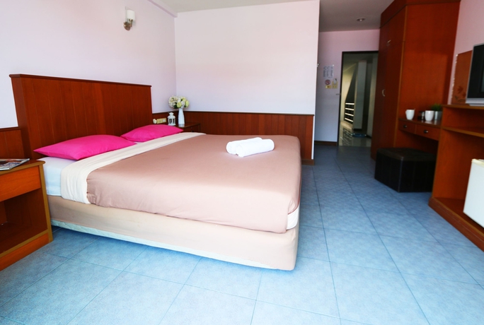 Imagen de la habitación del Hotel The Beach Cha Am Suite. Foto 16