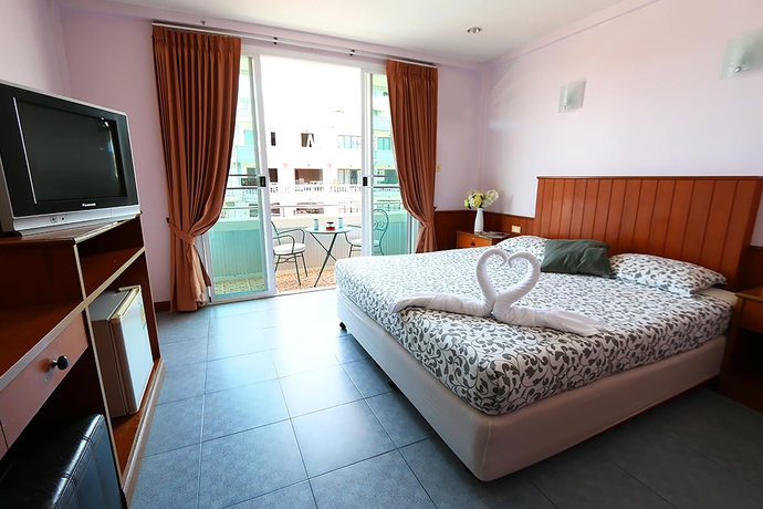 Imagen de la habitación del Hotel The Beach Cha Am Suite. Foto 18