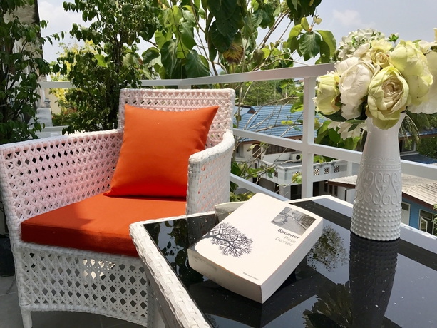 Imagen de los exteriores del Hotel The Beach Cha Am Suites. Foto 9