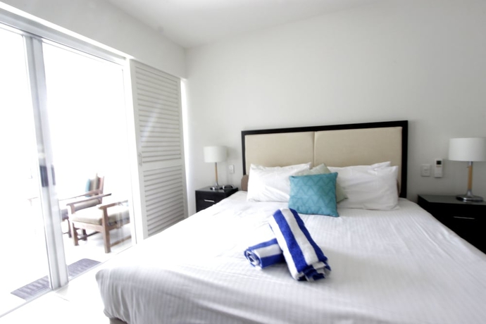 Imagen de la habitación del Hotel The Beach Club Luxury Private Apartments. Foto 2