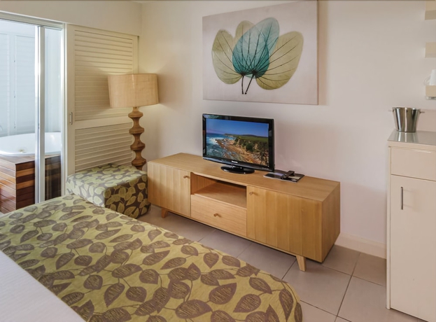Imagen de la habitación del Hotel The Beach Club Luxury Private Apartments. Foto 15