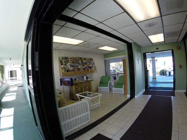 Imagen de los interiores del Hotel The Beach Cottages. Foto 20