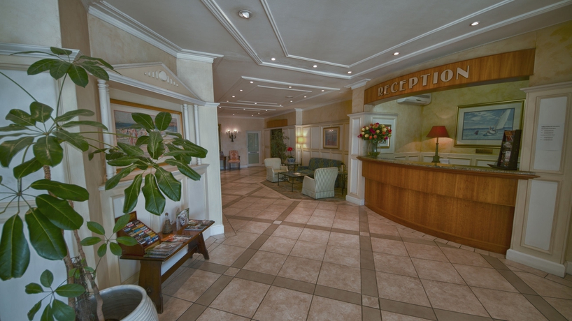 Imagen de los interiores del Hotel The Beach. Foto 11