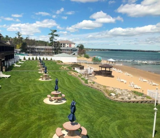 Imagen general del Hotel The Beach Haus Resort. Foto 1