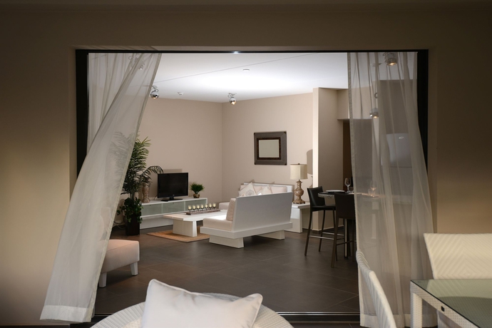 Imagen de los interiores del Hotel The Beach House Curacao. Foto 13