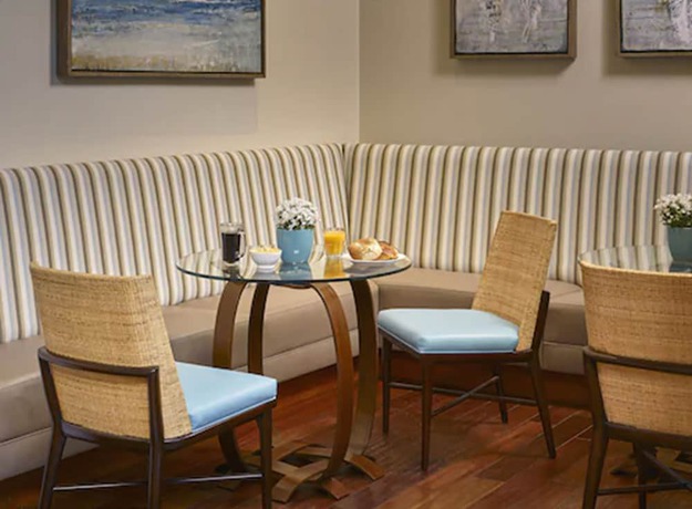 Imagen de los interiores del Hotel The Beach House Half Moon Bay. Foto 14