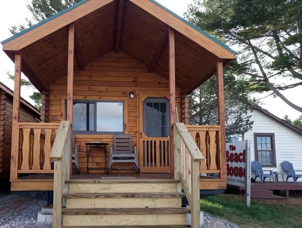 Imagen de la habitación del Hotel The Beach House, Mackinaw City. Foto 19