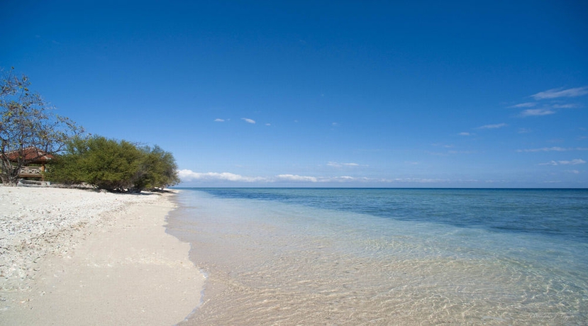 Imagen de los exteriores del Hotel The Beach House Resort, Gili Trawangan Island. Foto 11