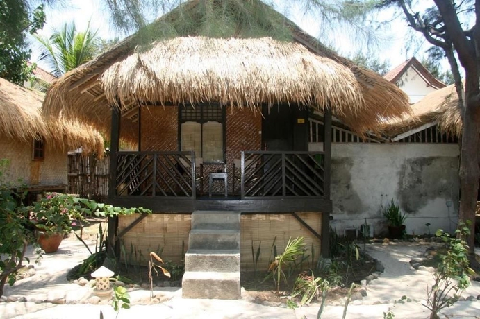 Imagen de los exteriores del Hotel The Beach House Resort, Gili Trawangan Island. Foto 14