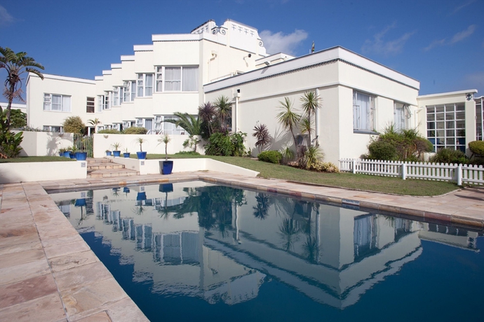 Imagen de la piscina del Hotel The Beach, Port Elizabeth. Foto 12