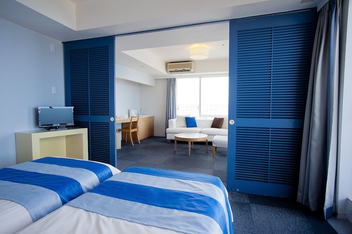 Imagen de la habitación del Hotel The Beach Tower Okinawa. Foto 6