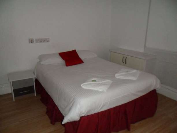 Imagen de la habitación del Hotel The Beach and Apartments. Foto 16