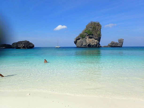 Imagen de los exteriores del Hotel The Beacha Club Hotel. Foto 6