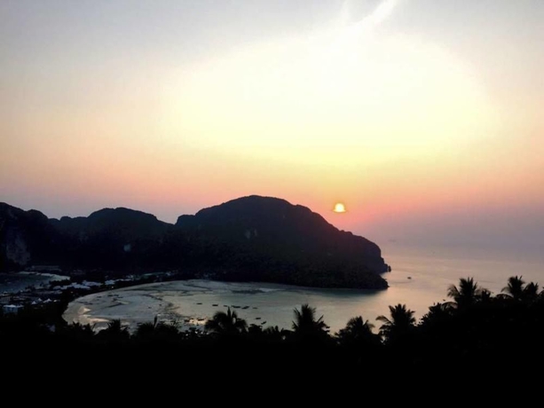 Imagen de los exteriores del Hotel The Beacha Club Hotel. Foto 9