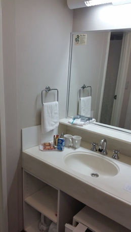 Imagen de la habitación del Hotel The Beachcomber and Resort, Ascend Collection. Foto 9