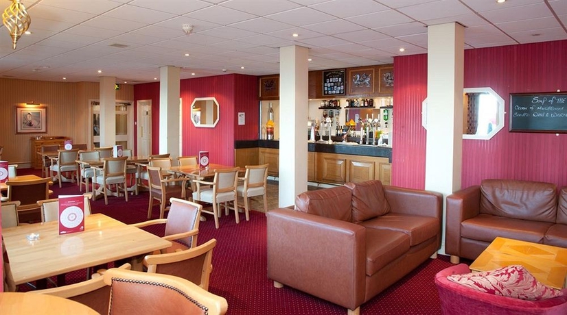 Imagen del bar/restaurante del Hotel The Beaches. Foto 3