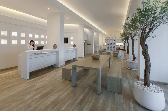 Imagen de los interiores del Hotel The Beachfront Adult Only 16 Plus. Foto 15