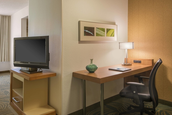 Imagen de la habitación del Hotel The Beacon Charlotte Airport. Foto 13