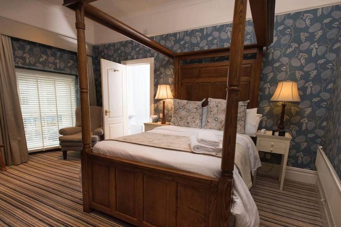 Imagen de la habitación del Hotel The Bear. Foto 11