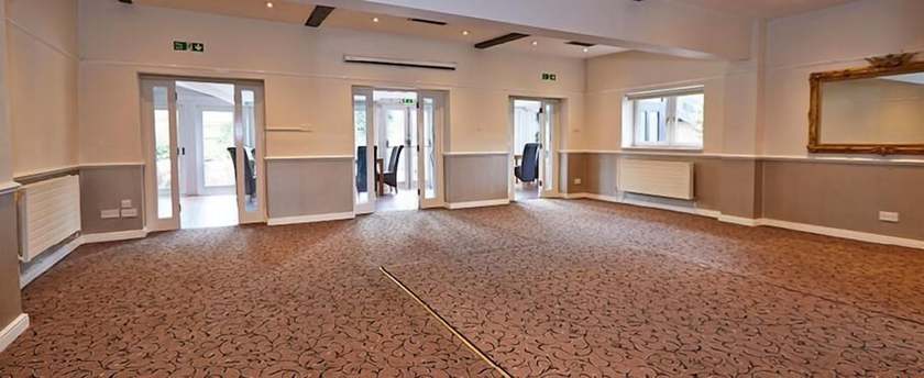 Imagen de los interiores del Hotel The Bear by Greene King Inns. Foto 17