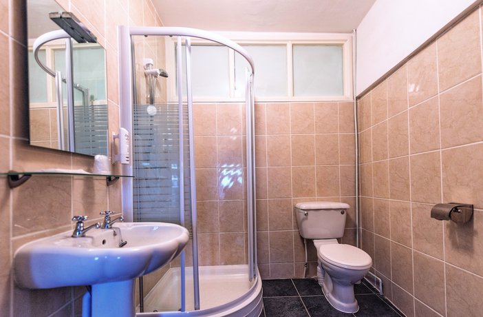 Imagen de la habitación del Hotel The Beaufort. Foto 14