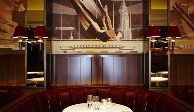 Imagen del bar/restaurante del Hotel The Beaumont. Foto 2