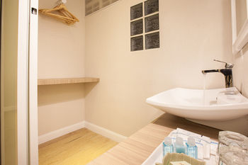 Imagen de la habitación del Hotel The Bed Hatyai. Foto 6