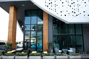 Imagen del bar/restaurante del Hotel The Bed Hatyai. Foto 2