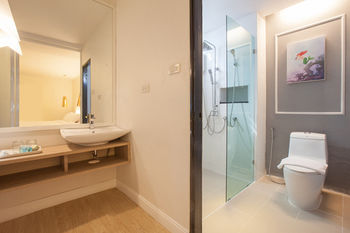 Imagen de la habitación del Hotel The Bed Hatyai. Foto 13