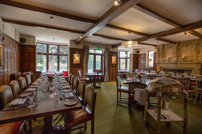 Imagen del bar/restaurante del Hotel The Bedford Arms. Foto 7