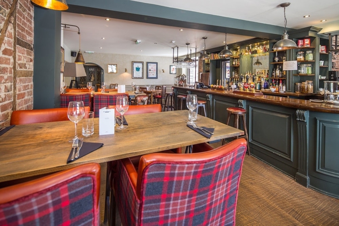 Imagen del bar/restaurante del Hotel The Bedford Arms. Foto 9