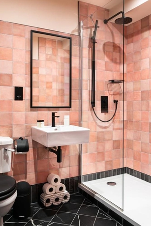 Imagen de la habitación del Hotel The Bedford Balham. Foto 17