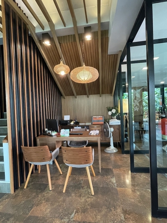 Imagen de los interiores del Hotel The Bedrooms Maeklong Service Apartment. Foto 13