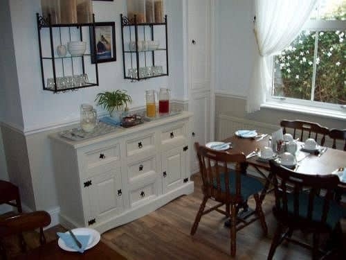 Imagen del bar/restaurante del Hotel The Beeches. Foto 5