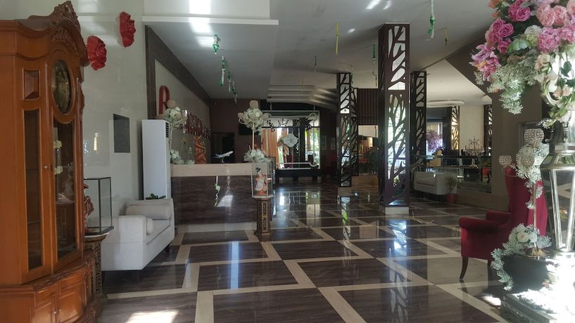 Imagen de los interiores del Hotel The Belagri and Convention. Foto 13