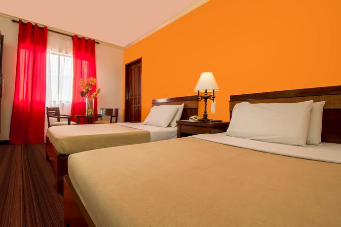 Imagen de la habitación del Hotel The Bell Hotel. Foto 17