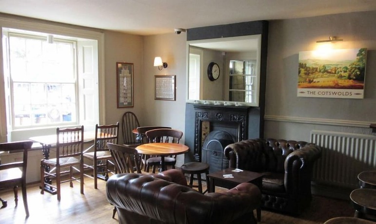 Imagen del bar/restaurante del Hotel The Bell Inn, Moreton-in-Marsh. Foto 8