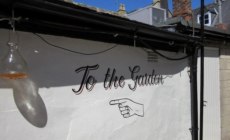 Imagen general del Hotel The Bell Inn, Moreton-in-Marsh. Foto 6