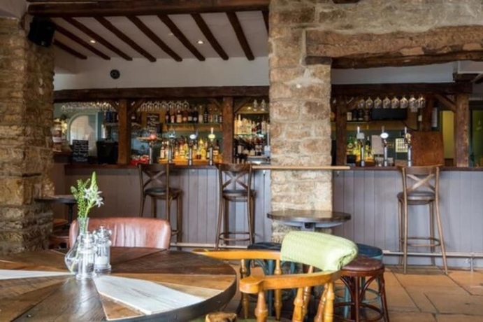 Imagen de los interiores del Hotel The Bell at Stow. Foto 19