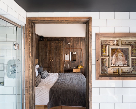 Imagen de la habitación del Hotel The Bell in Ticehurst. Foto 7